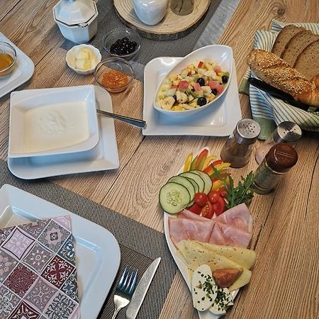 Privatzimmer Helga Haselberger Ybbs an der Donau Bagian luar foto