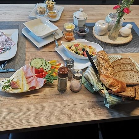 Privatzimmer Helga Haselberger Ybbs an der Donau Bagian luar foto