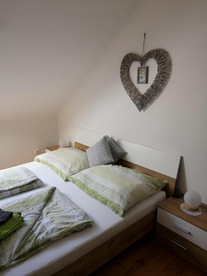 Privatzimmer Helga Haselberger Ybbs an der Donau Bagian luar foto