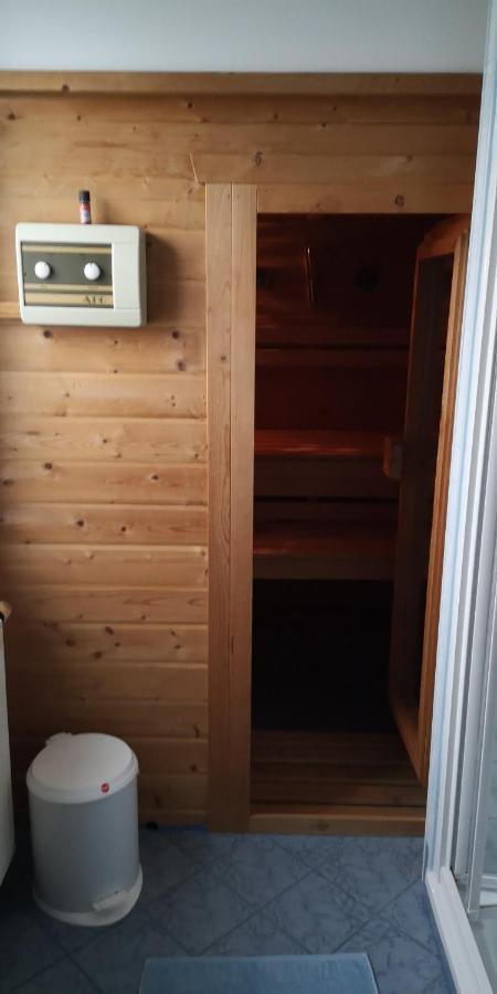 Privatzimmer Helga Haselberger Ybbs an der Donau Bagian luar foto